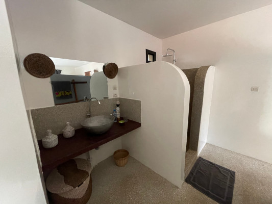 Salle d'eau - lodge la Palmeraie de Ngor - Sénégal